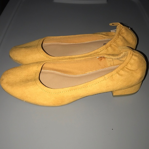 Flats - Picture 2 of 2